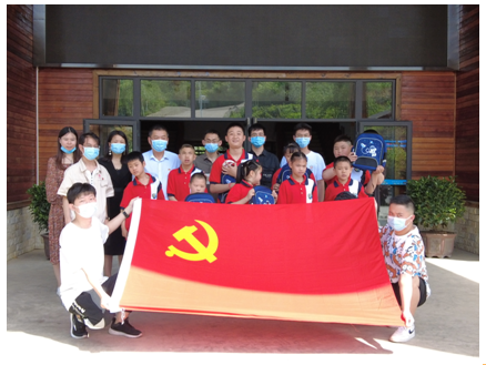 情暖童心，共筑未來